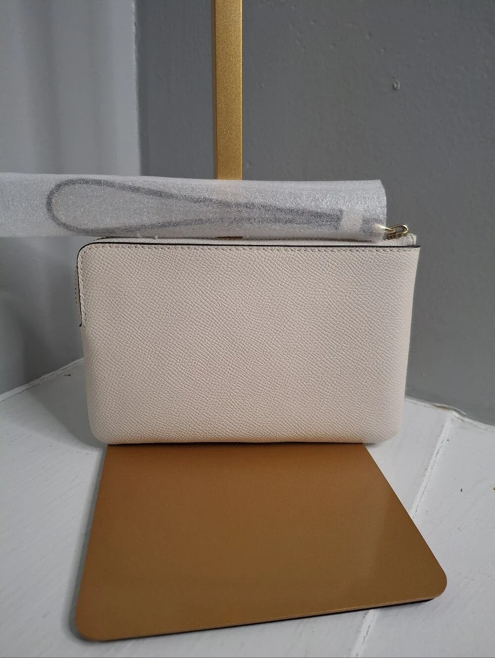 Coach Corner Zip Wristlet Chalk Crossgrain Leather NWT